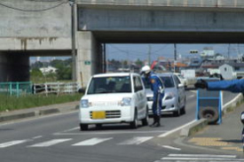 交差点における交通整理(仙台市若林区)